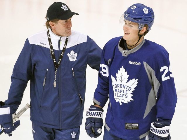 TORONTO, ON - OCTOBER 3 - Maple Leafs head coach Mike Babcock and William Nylander during practice at the MasterCard Centre, October 3, 2016. (Andrew Francis Wallace/Toronto Star via Getty Images)