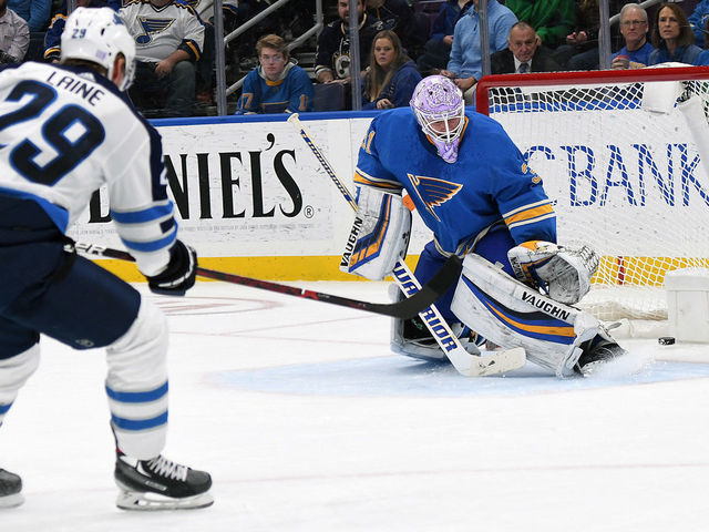 ST. LOUIS, MO - NOVEMBER 24: Winnipeg Jets rightwing Patrik Laine (29) scores one of his five goals during a NHL game between the Winnipeg Jets and the St. Louis Blues on November 24, 2018, at Enterprise Center, St. Louis, MO.