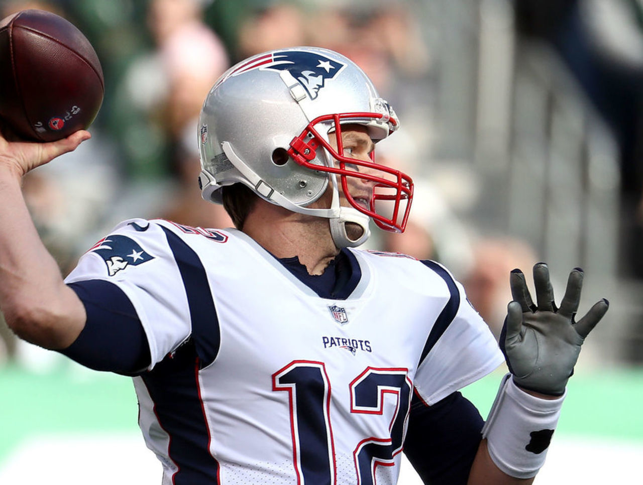 Brady Is New NFL Leader In Yards Passing, As Pats Top Jets 27-13