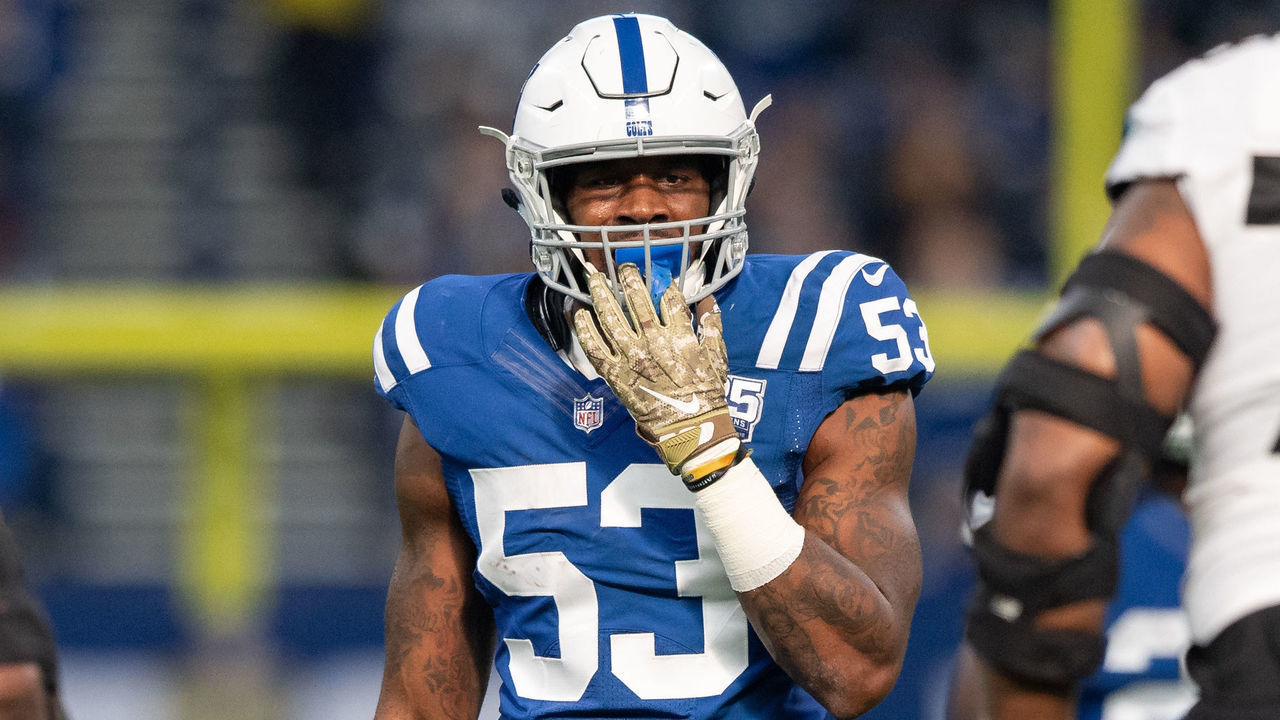 INDIANAPOLIS, IN - NOVEMBER 11: Indianapolis Colts linebacker Darius Leonard (53) looks into the offensive backfield during the NFL game between the Indianapolis Colts and Jacksonville Jaguars on November 11, 2018, at Lucas Oil Stadium in Indianapolis, IN.
