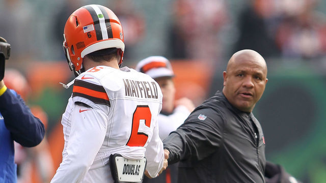 CINCINNATI, OH - NOVEMBER 25: Special assistant to the head coach Hugh Jackson of the Cincinnati Bengals shakes hands with Baker Mayfield #6 of the Cleveland Browns at Paul Brown Stadium on November 25, 2018 in Cincinnati, Ohio.