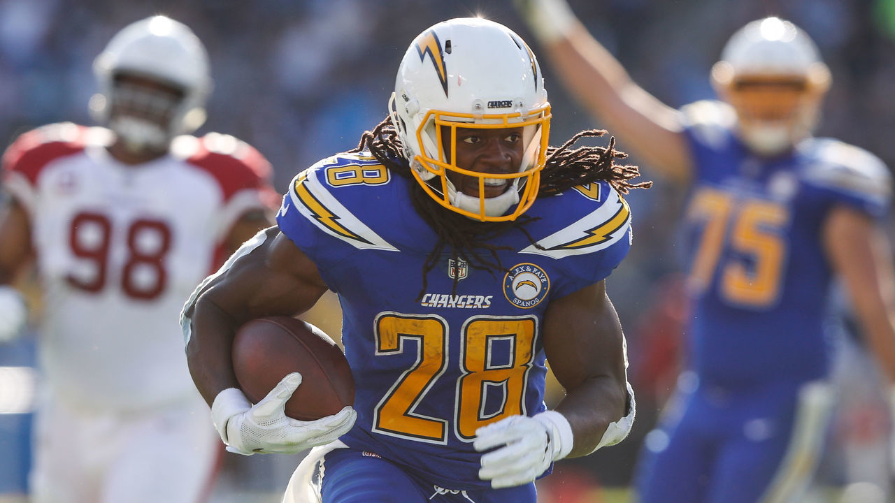 CARSON, CA - NOVEMBER 25: Running back Melvin Gordon #28 of the Los Angeles Chargers makes a run play in the second quarter against the Arizona Cardinals at StubHub Center on November 25, 2018 in Carson, California.