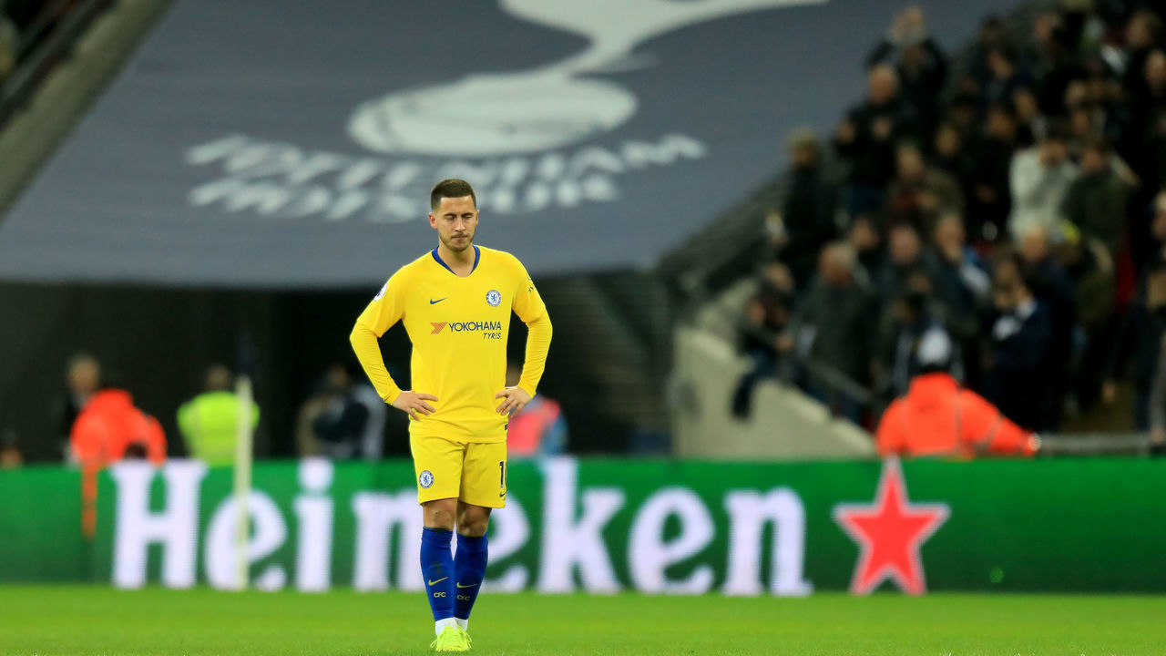 24th November 2018, Wembley Stadium, London England; EPL Premier League football, Tottenham Hotspur versus Chelsea; A dejected Eden Hazard of Chelsea as Chelsea go 3-0 down