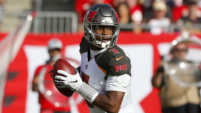TAMPA, FL - NOV 25: Jameis Winston (3) of the Bucs looks for an open recevier during the regular season game between the San Francisco 49ers and the Tampa Bay Buccaneers on November 25, 2018 at Raymond James Stadium in Tampa, Florida.