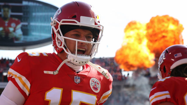KANSAS CITY, MO - NOVEMBER 11: Kansas City Chiefs quarterback Patrick Mahomes (15) before a week 10 NFL game between the Arizona Cardinals and Kansas City Chiefs on November 11, 2018 at Arrowhead Stadium in Kansas City, MO.