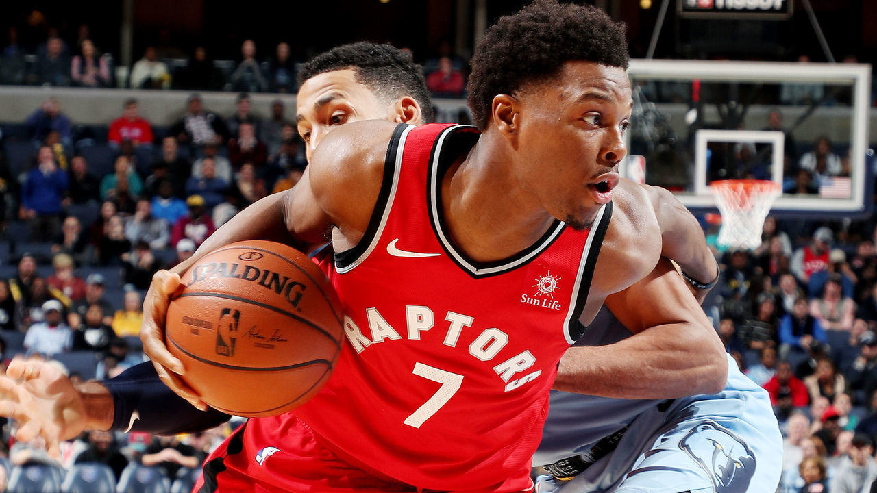 MEMPHIS, TN - NOVEMBER 27: Kyle Lowry #7 of the Toronto Raptors drives to the basket against the Memphis Grizzlies on November 27, 2018 at FedExForum in Memphis, Tennessee. Mandatory Copyright Notice: Copyright 2018 NBAE