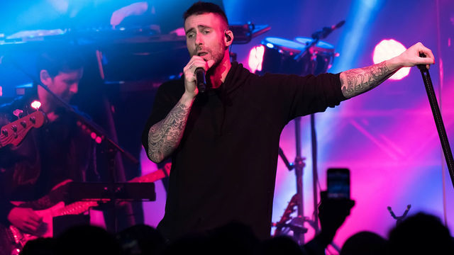 PHILADELPHIA, PA - NOVEMBER 10: Singer-songwriter Adam Levine of Maroon 5 performs during Philly Fights Cancer: Round 4 at The Philadelphia Navy Yard on November 10, 2018 in Philadelphia, Pennsylvania.