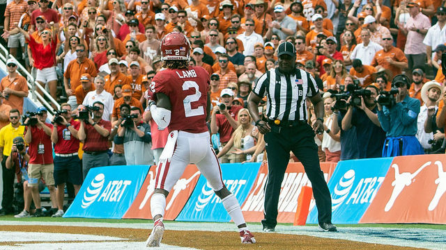 DALLAS, TX - OCTOBER 06: Oklahoma Sooners wide receiver CeeDee Lamb (2) scores a touchdown during the Red River Showdown between the Oklahoma Sooners and the Texas Longhorns on October 6, 2018, at the Cotton Bowl in Dallas, Texas.