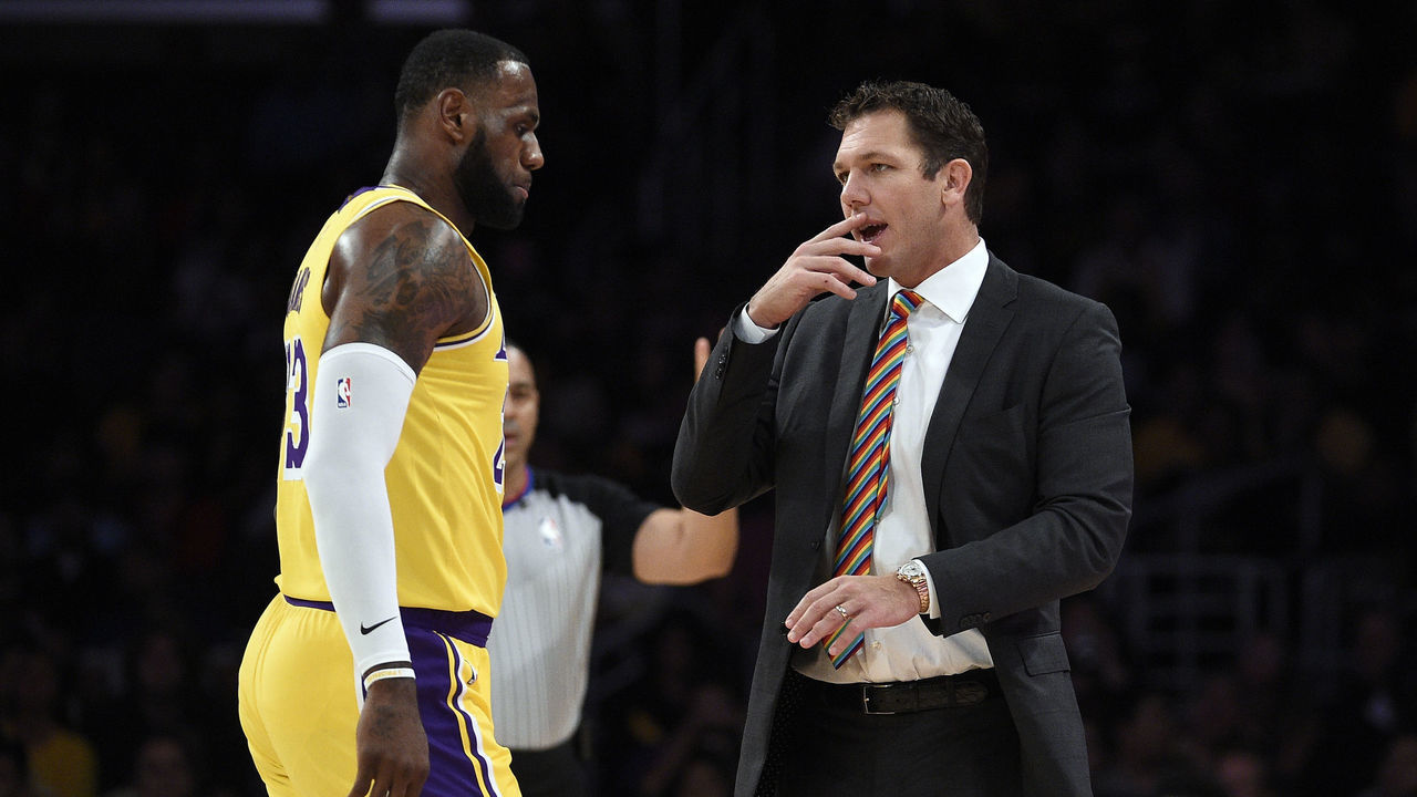 LOS ANGELES, CA - OCTOBER 04: Head coach Luke Walton of the Los Angeles talks with LeBron James #23 during a pre-season basketball game against Sacramento Kingsat Staples Center on October 4, 2018 in Los Angeles, California.