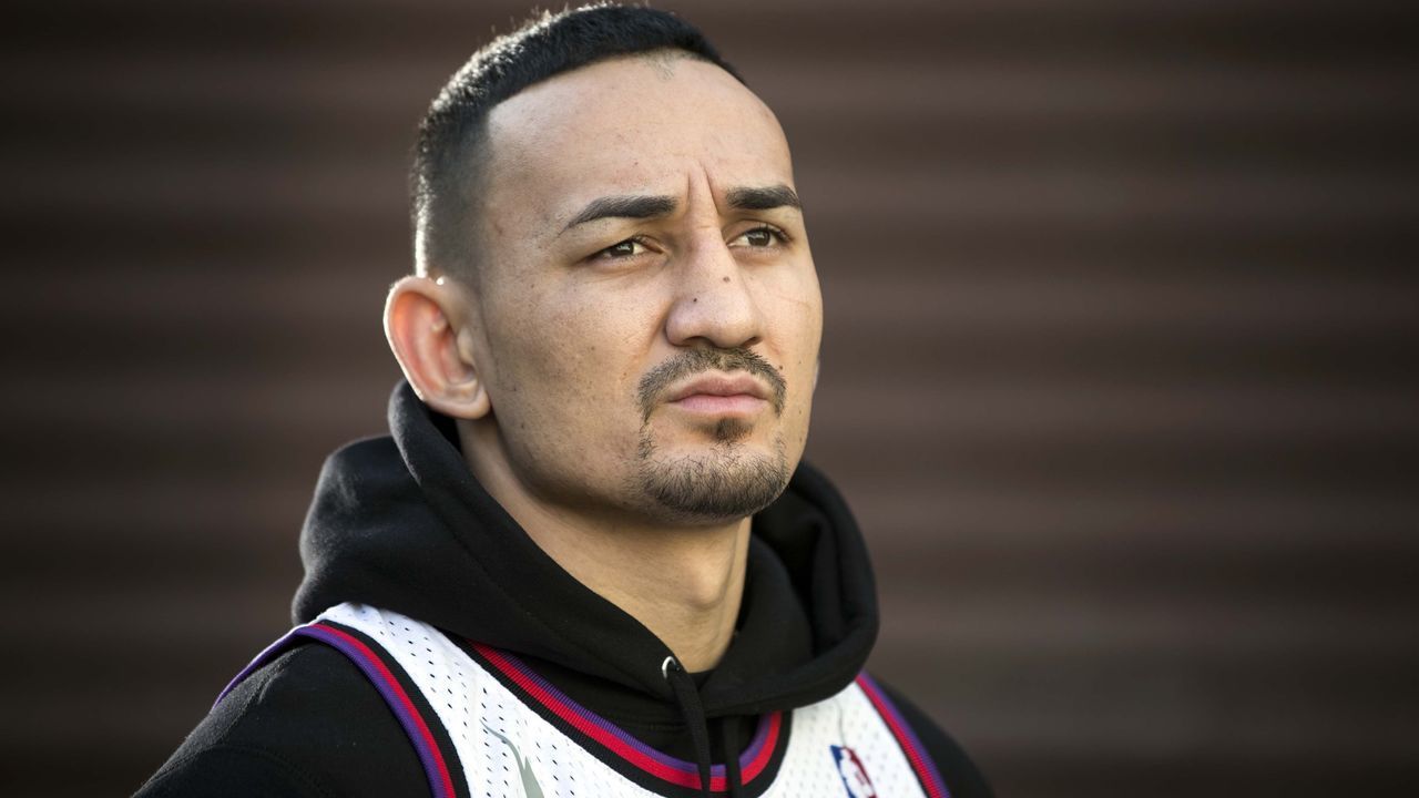 TORONTO, ON - OCTOBER 10: UFC fighter Max Holloway poses in downtown Toronto, October 10, 2018. Holloway is headlining UFC 231 when he fights top contender Brian Ortega at the Scotiabank Arena this December. (Toronto Star/Toronto Star via Getty Images)