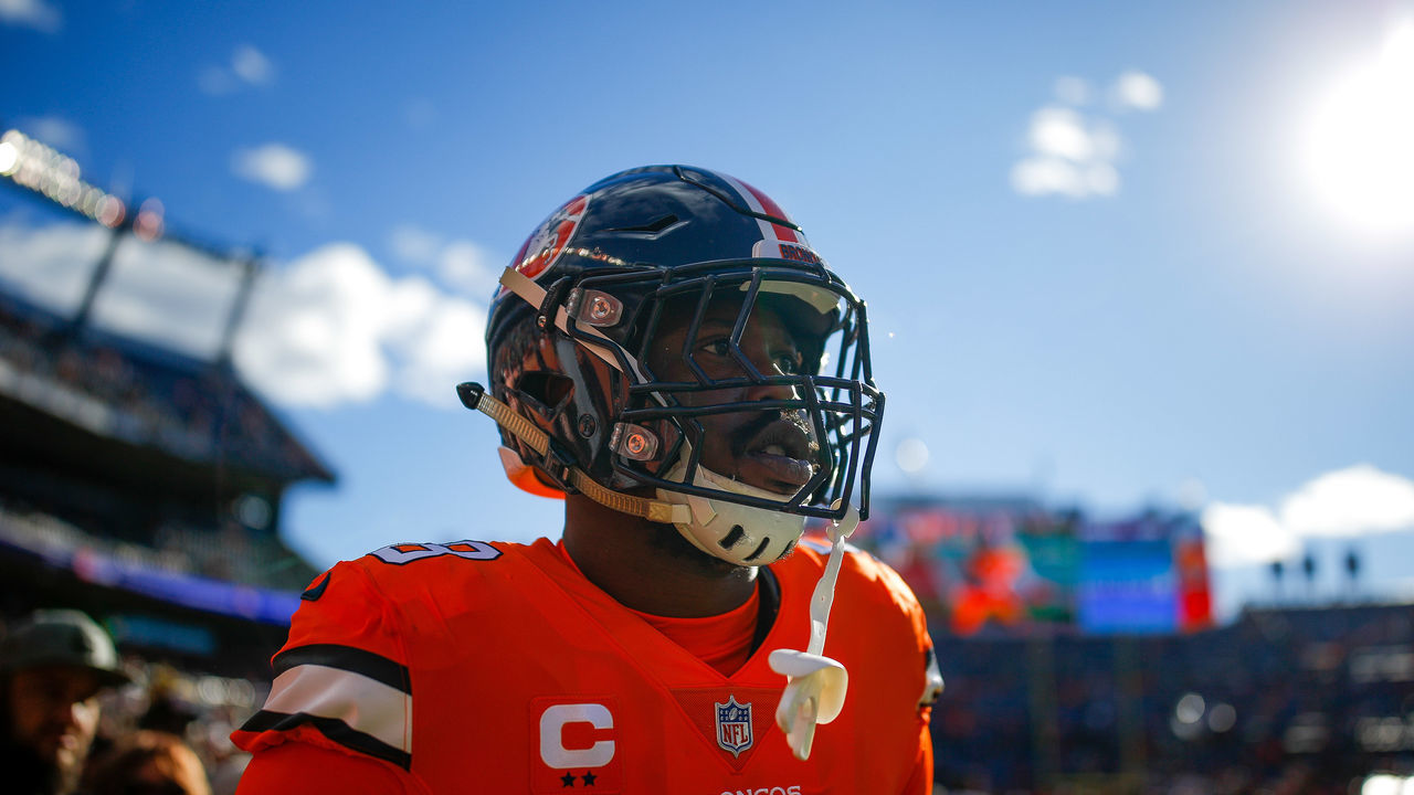DENVER, CO - NOVEMBER 25: Outside linebacker Von Miller #58 of the Denver Broncos stands not he field as players warm up before a game against the Pittsburgh Steelers at Broncos Stadium at Mile High on November 25, 2018 in Denver, Colorado.