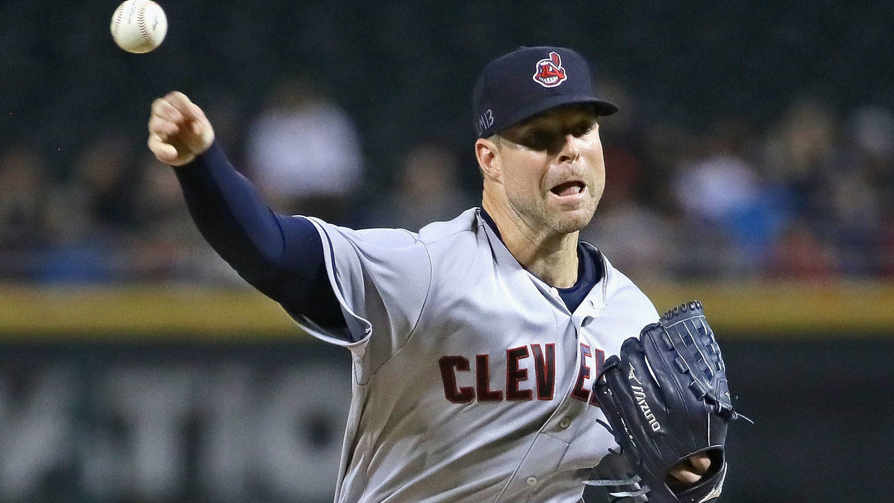 CHICAGO, IL - SEPTEMBER 24: Starting pitcher Corey Kluber #28 of the Cleveland Indians delivers the ball aginst the Chicago White Sox at Guaranteed Rate Field on September 24, 2018 in Chicago, Illinois.