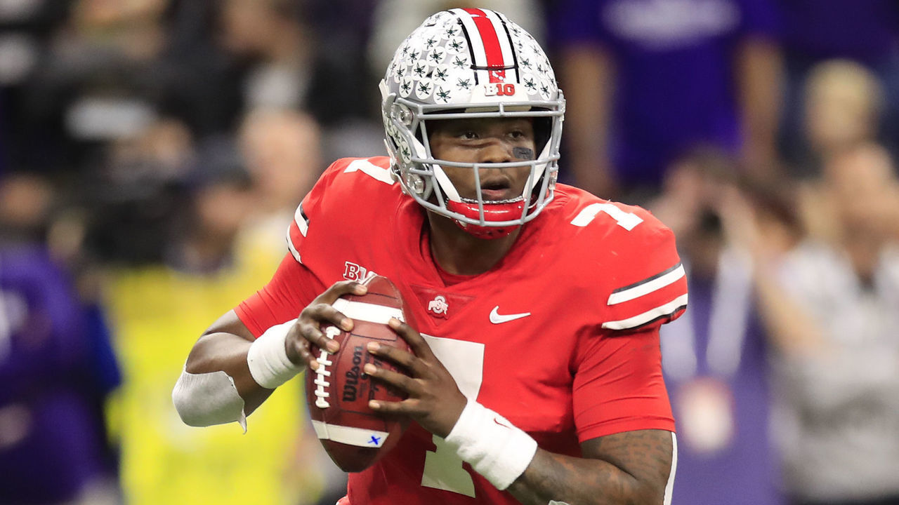 INDIANAPOLIS, INDIANA - DECEMBER 01: Dwayne Haskins Jr. #7 of the Ohio State Buckeyes throws a pass down field in the game against the Northwestern Wildcats in the second quarter at Lucas Oil Stadium on December 01, 2018 in Indianapolis, Indiana.