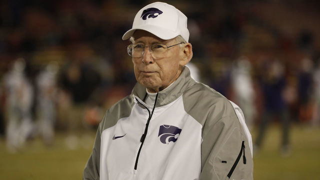 AMES, IA - NOVEMBER 24: Head coach Bill Snyder of the Kansas State Wildcats coaches during pre game warm ups at Jack Trice Stadium on November 24, 2018 in Ames, Iowa. The Iowa State Cyclones won 42-38 over the Kansas State Wildcats.