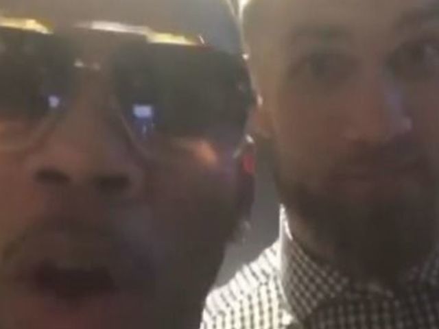 Watch: Rapper Nelly offers to negotiate with Harper for Cardinals