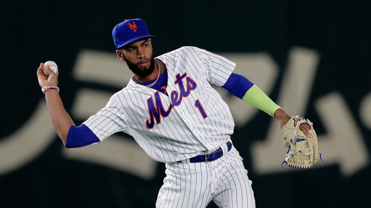 TOKYO, JAPAN - NOVEMBER 10: Infielder Amed Rosario #1 of the New York Mets throws to the second base in the top of 1st inning during the game two of the Japan and MLB All Stars at Tokyo Dome on November 10, 2018 in Tokyo, Japan.