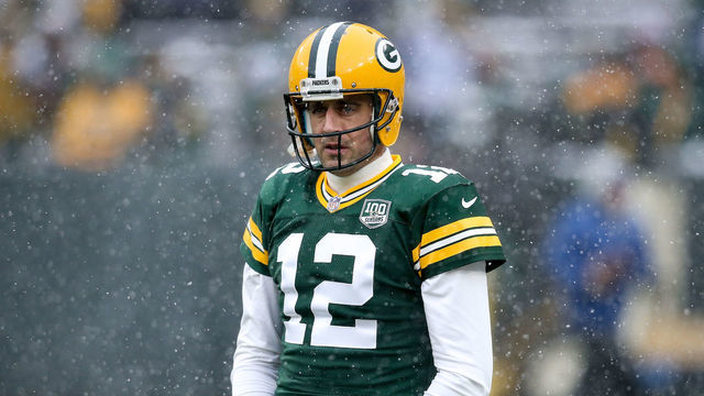GREEN BAY, WISCONSIN - DECEMBER 02: Aaron Rodgers #12 of the Green Bay Packers warms up before the game against the Arizona Cardinals at Lambeau Field on December 02, 2018 in Green Bay, Wisconsin.