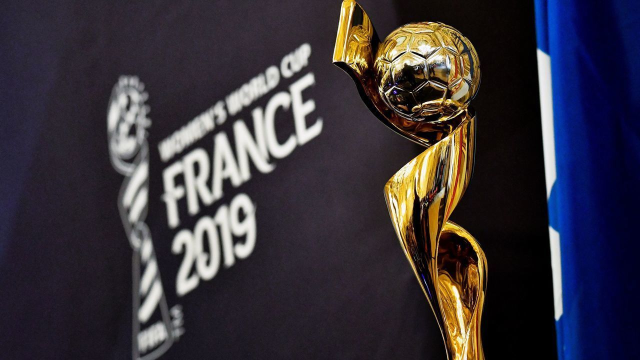 The trophy of FIFA Women's World Cup France 2019 is displayed during a press conference to present the FIFA Women's World Cup France 2019, at the town hall of Lyon, on October 12, 2017. / AFP PHOTO / JEFF PACHOUD