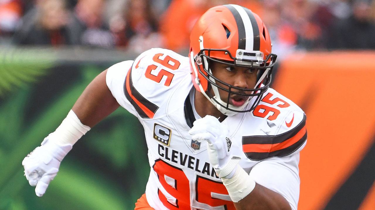 CINCINNATI, OH - NOVEMBER 25, 2018: Defensive end Myles Garrett #95 of the Cleveland Browns rushes the line of scrimmage in the first quarter of a game against the Cincinnati Bengals on November 25, 2018 at Paul Brown Stadium in Cincinnati, Ohio. Cleveland won 35-20. (Photo by: 2018 Nick Cammett/Diamond Images/Getty Images)