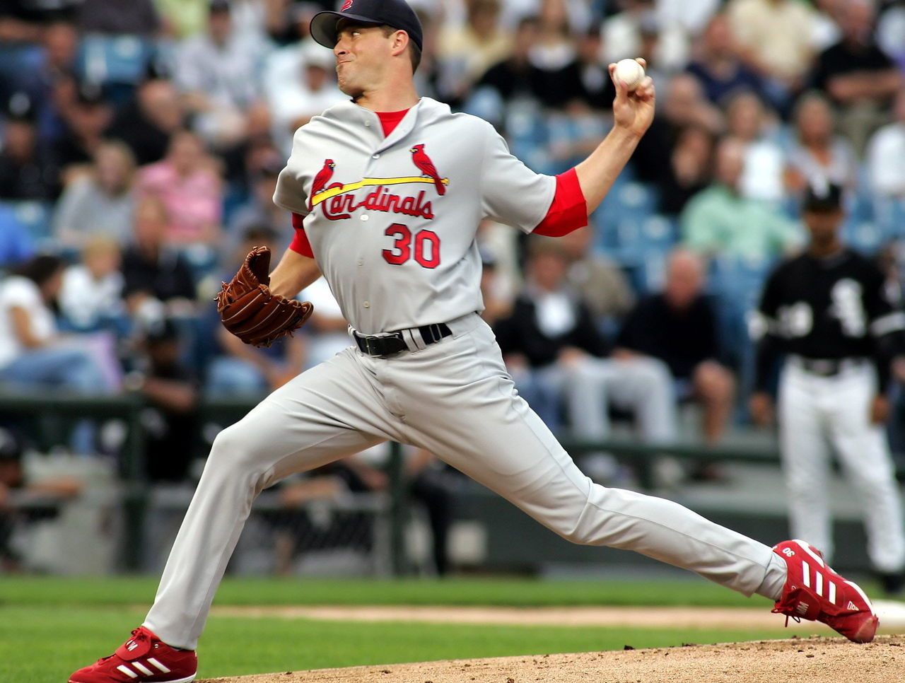 Read and choose задание по английскому языку. Tom is playing baseball. Read and choose 4 класс. Read and choose 2 класс. рикардо ринкон бейсболист.