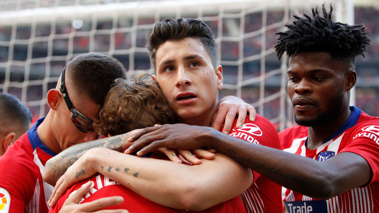MADRID, SPAIN - DECEMBER 8: (L-R) Francisco Montero of Atletico Madrid, Rodri of Atletico Madrid, Antoine Griezmann of Atletico Madrid, Thomas of Atletico Madrid during the La Liga Santander match between Atletico Madrid v Deportivo Alaves at the Estadio Wanda Metropolitano on December 8, 2018 in Madrid Spain