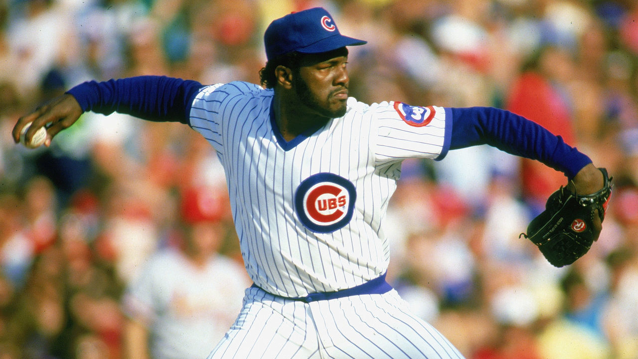 UNDATED: Lee Smith #46 of the Chicago Cubs delivers a pitch during a game. Lee Smith played for the Chicago Cubs from 1980-1987.