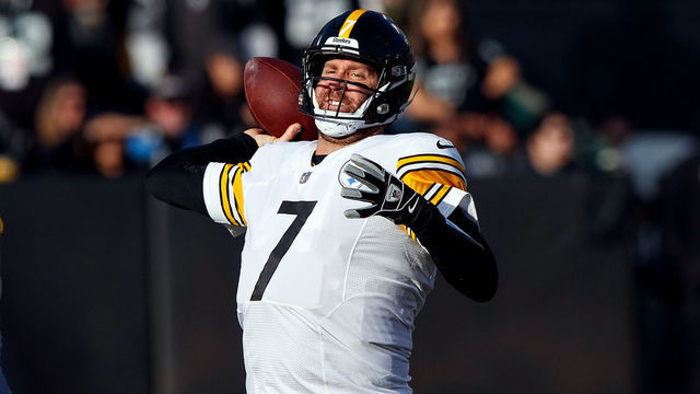 OAKLAND, CA - DECEMBER 09: Quarterback Ben Roethlisberger #7 of the Pittsburgh Steelers passes against the Oakland Raiders during the second quarter at O.co Coliseum on December 9, 2018 in Oakland, California.