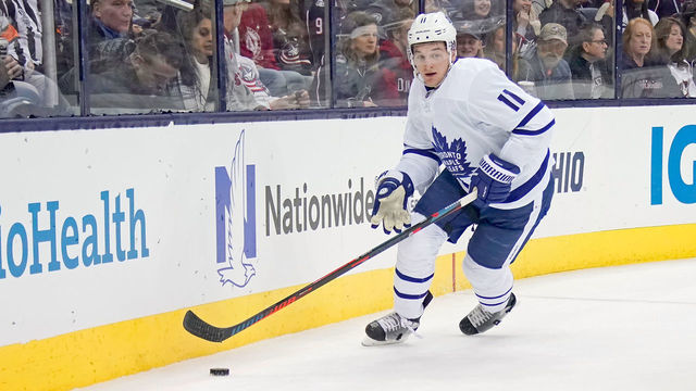 COLUMBUS, OH - NOVEMBER 23: Zach Hyman #11 of the Toronto Maple Leafs controls the puck during the game against the Columbus Blue Jackets on November 23, 2018 at Nationwide Arena in Columbus, Ohio.