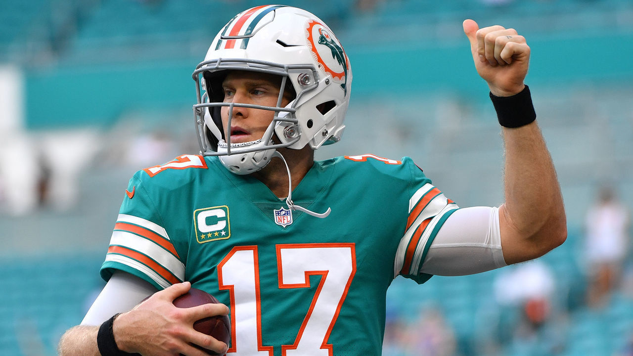 MIAMI, FL - DECEMBER 02: Ryan Tannehill #17 of the Miami Dolphins warms up before the game against the Buffalo Bills at Hard Rock Stadium on December 2, 2018 in Miami, Florida.