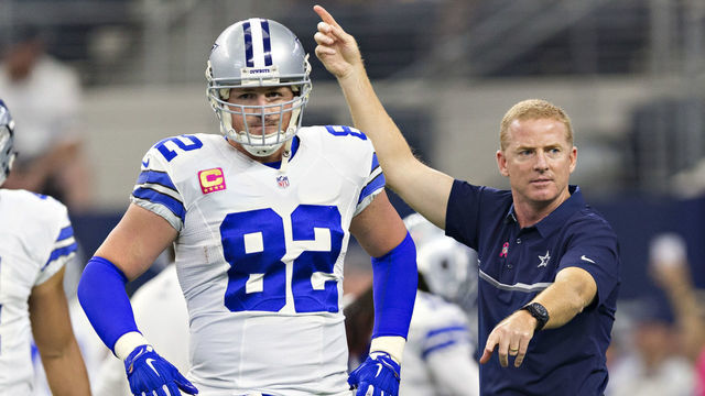 ARLINGTON, TX - OCTOBER 09: Jason Witten #82 and Head Coach Jason Garrett of the Dallas Cowboys warming up before a game against the Cincinnati Bengals at AT&T Stadium on October 9, 2016 in Arlington, Texas. The Cowboys defeated the Bengals 28-14.