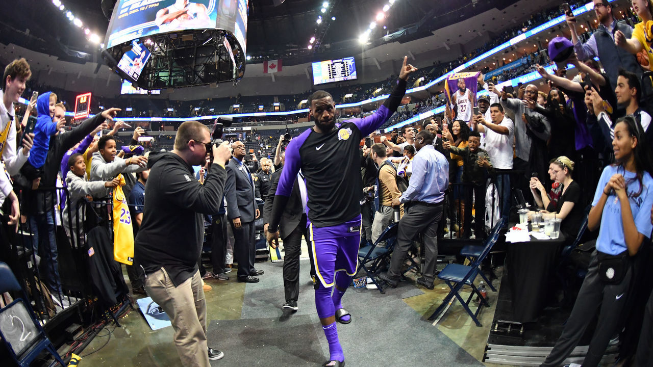 MEMPHIS, TN - DECEMBER 8: LeBron James #23 of the Los Angeles Lakers leaves the arena after a game against the Memphis Grizzlies on December 8, 2018 at FedExForum in Memphis, Tennessee. Mandatory Copyright Notice: Copyright 2018 NBAE