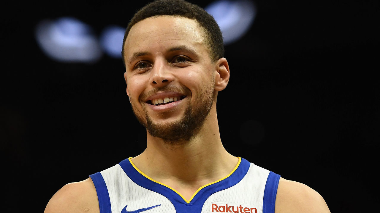 MILWAUKEE, WISCONSIN - DECEMBER 07: Stephen Curry #30 of the Golden State Warriors walks backcourt during a game during a game against the Milwaukee Bucks at Fiserv Forum on December 07, 2018 in Milwaukee, Wisconsin. The Warriors defeated the Bucks 105-95.