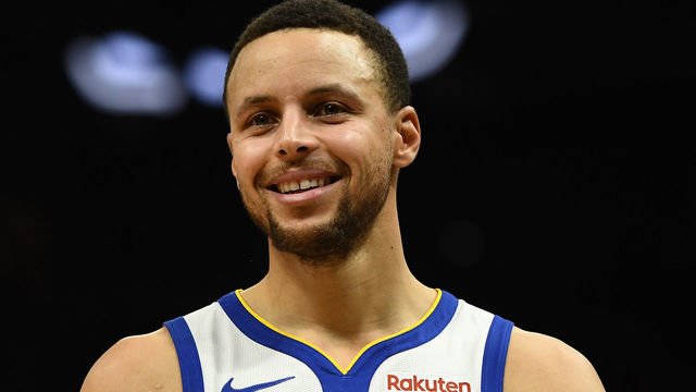 MILWAUKEE, WISCONSIN - DECEMBER 07: Stephen Curry #30 of the Golden State Warriors walks backcourt during a game during a game against the Milwaukee Bucks at Fiserv Forum on December 07, 2018 in Milwaukee, Wisconsin. The Warriors defeated the Bucks 105-95.