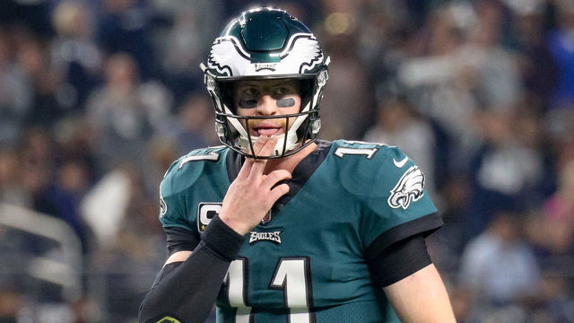 ARLINGTON, TX - DECEMBER 09: Philadelphia Eagles Quarterback Carson Wentz (11) looks over the defense during the game between the Philadelphia Eagles and Dallas Cowboys on December 9, 2018 at AT&T Stadium in Arlington, TX.