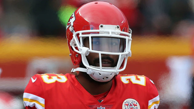 KANSAS CITY, MO - NOVEMBER 11: Kansas City Chiefs cornerback Kendall Fuller (23) during a week 10 NFL game between the Arizona Cardinals and Kansas City Chiefs on November 11, 2018 at Arrowhead Stadium in Kansas City, MO.