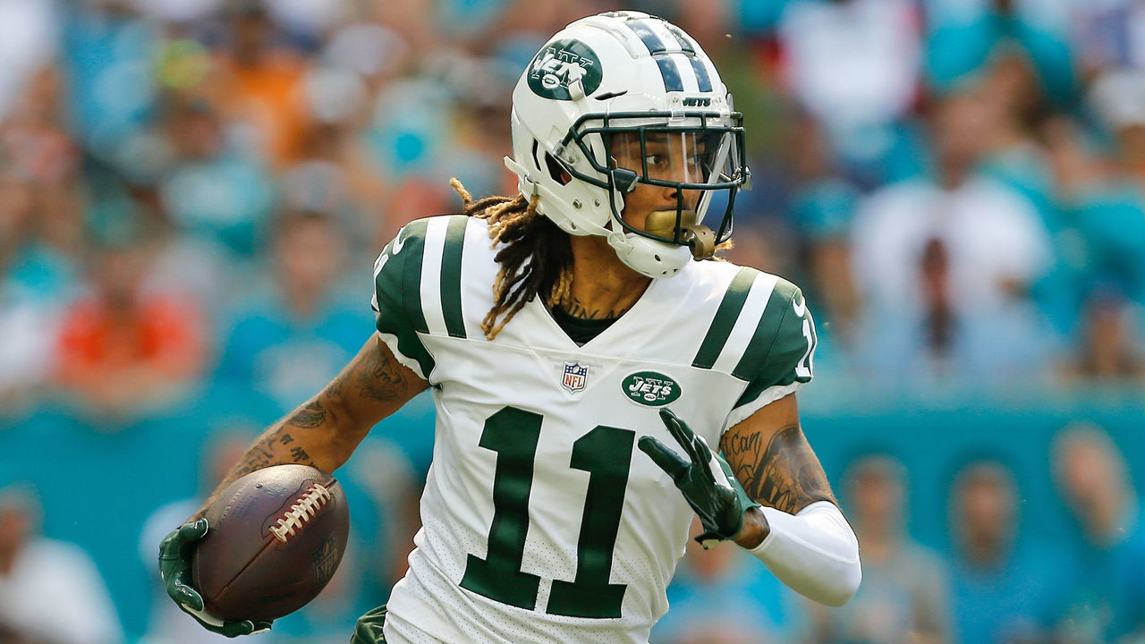 MIAMI, FL - NOVEMBER 04: Robby Anderson #11 of the New York Jets runs with the ball after a reception against the Miami Dolphins at Hard Rock Stadium on November 4, 2018 in Miami, Florida.