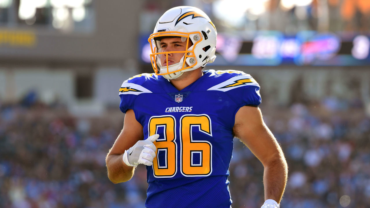 CARSON, CA - DECEMBER 03: Hunter Henry #86 of the Los Angeles Chargers walks off the field during the game against the Cleveland Browns at StubHub Center on December 3, 2017 in Carson, California.