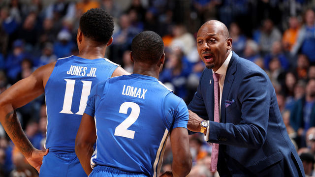 MEMPHIS, TN - DECEMBER 15: Penny Hardaway, head coach of the Memphis Tigers talks with Alex Lomax #2 and Antwann Jones #11 of the Memphis Tigers during a game against the Tennessee Volunteers on December 15, 2018 at FedExForum in Memphis, Tennessee. The Volunteers defeated Memphis 102-92.