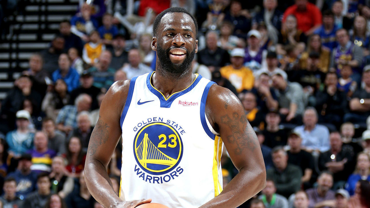 SALT LAKE CITY, UT - DECEMBER 19: Draymond Green #23 of the Golden State Warriors smiles during the game against the Utah Jazz on December 19, 2018 at Vivint Smart Home Arena in Salt Lake City, Utah. Mandatory Copyright Notice: Copyright 2018 NBAE