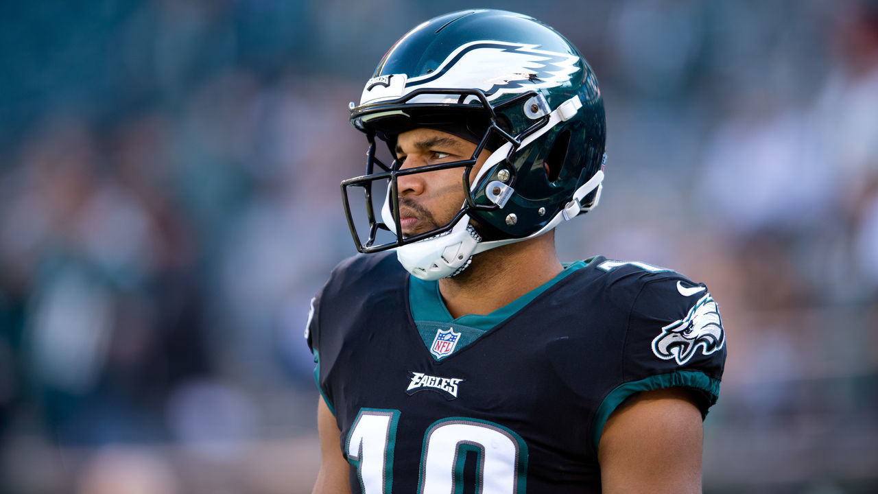 PHILADELPHIA, PA - NOVEMBER 25: Philadelphia Eagles Wide Receiver Golden Tate (19) looks on during warmups before the game between the New York Giants and Philadelphia Eagles on November 25, 2018 at Lincoln Financial Field in Philadelphia, PA.