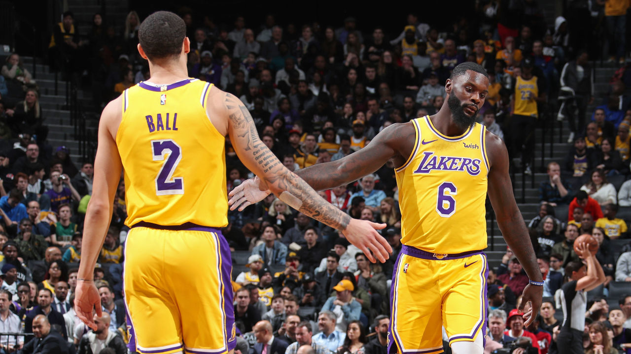 BROOKLYN, NY - DECEMBER 18: Lonzo Ball #2 hi-fives Lance Stephenson #6 of the Los Angeles Lakers on December 18, 2018 at Barclays Center in Brooklyn, New York. Mandatory Copyright Notice: Copyright 2018 NBAE
