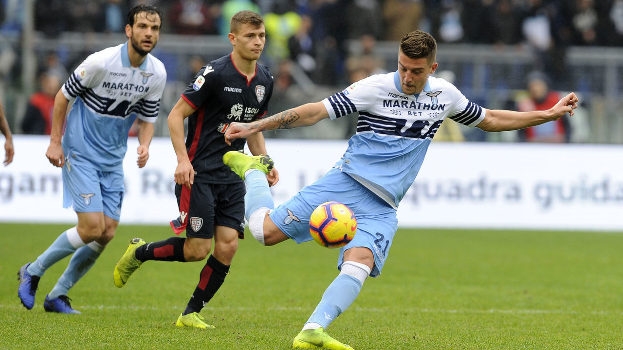 ROME, ITALY - DECEMBER 22: Sergej Milinkovic Savic of SS Lazio during the Serie A match between SS Lazio and Cagliari at Stadio Olimpico on December 22, 2018 in Rome, Italy.