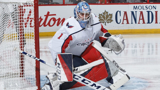OTTAWA, ON - DECEMBER 22: Pheonix Copley #1 of the Washington Capitals tends net against the Ottawa Senators at Canadian Tire Centre on December 22, 2018 in Ottawa, Ontario, Canada.