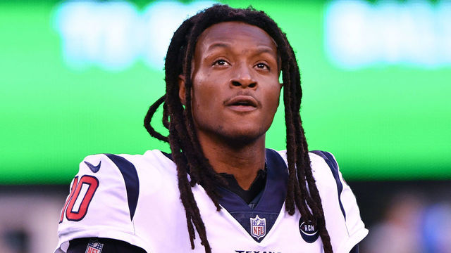 EAST RUTHERFORD, NJ - DECEMBER 15: DeAndre Hopkins #10 of the Houston Texans before the game against the New York Jets at MetLife Stadium on December 15, 2018 in East Rutherford, New Jersey.