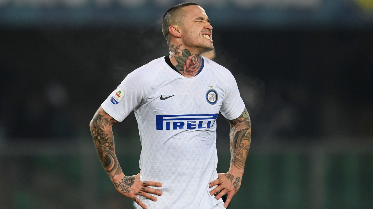 VERONA, ITALY - DECEMBER 22: Radja Nainggolan of FC Internazionale reacts during the Serie A match between Chievo Verona and FC Internazionale at Stadio Marc'Antonio Bentegodi on December 22, 2018 in Verona, Italy.