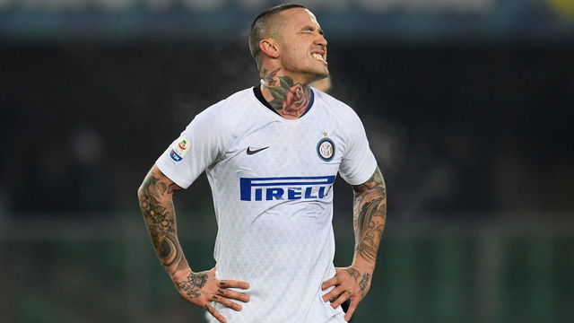 VERONA, ITALY - DECEMBER 22: Radja Nainggolan of FC Internazionale reacts during the Serie A match between Chievo Verona and FC Internazionale at Stadio Marc'Antonio Bentegodi on December 22, 2018 in Verona, Italy.