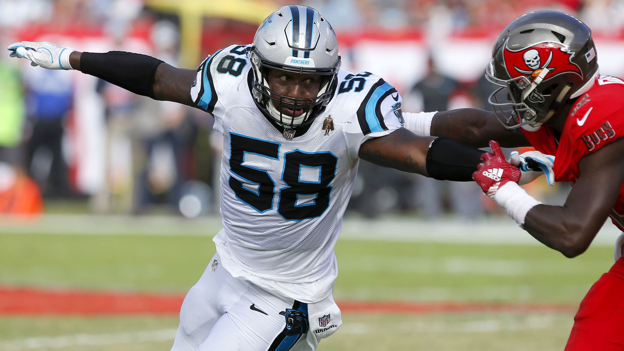 TAMPA, FL - DEC 02: Thomas Davis (58) of the Panthers closes in on the Bucs blocker during the during the regular season game between the Carolina Panthers and the Tampa Bay Buccaneers on December 02, 2018 at Raymond James Stadium in Tampa, Florida.