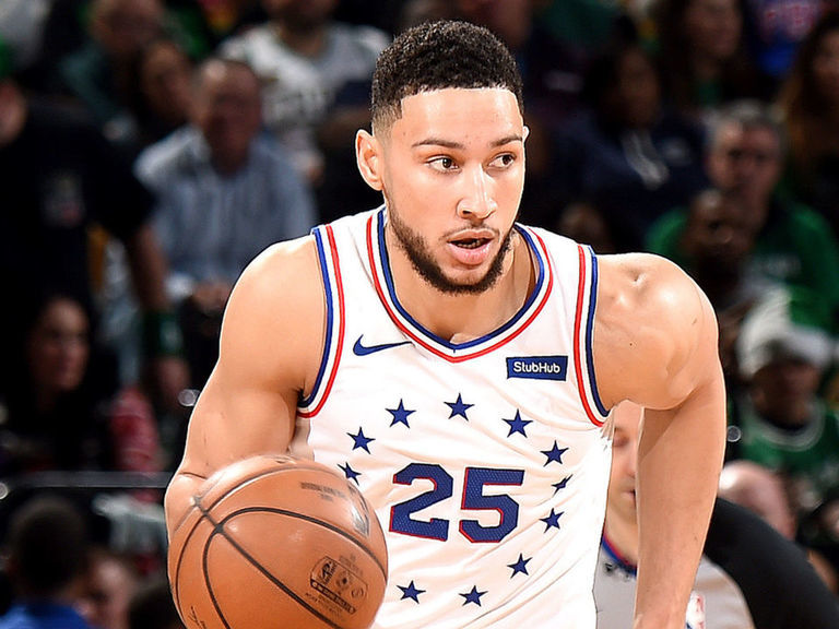 Watch: Simmons hits 22-footer for longest make of career | theScore.com