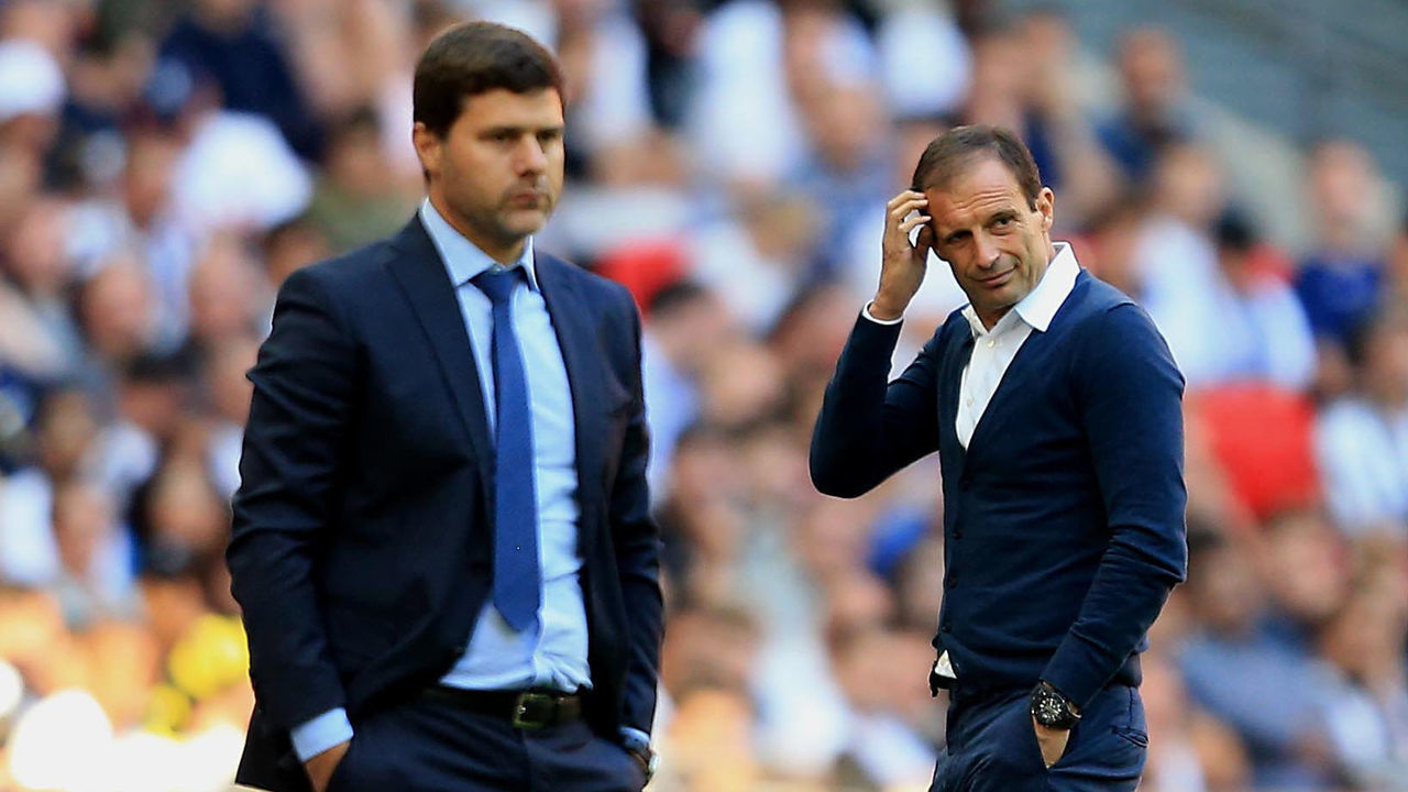LONDON, ENGLAND - AUGUST 05: Juventus Manager Massimiliano Allegri walks past Tottenham Hotspur Manager Mauricio Pochettino during the Pre-Season Friendly match between Tottenham Hotspur and Juventus on August 5, 2017 in London, England.