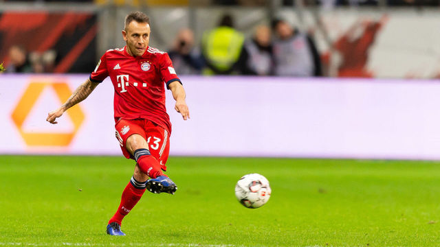 FRANKFURT AM MAIN, GERMANY - DECEMBER 22: Rafinha of Bayern Muenchen controls the ball during the Bundesliga match between Eintracht Frankfurt and FC Bayern Muenchen at Commerzbank-Arena on December 22, 2018 in Frankfurt am Main, Germany.
